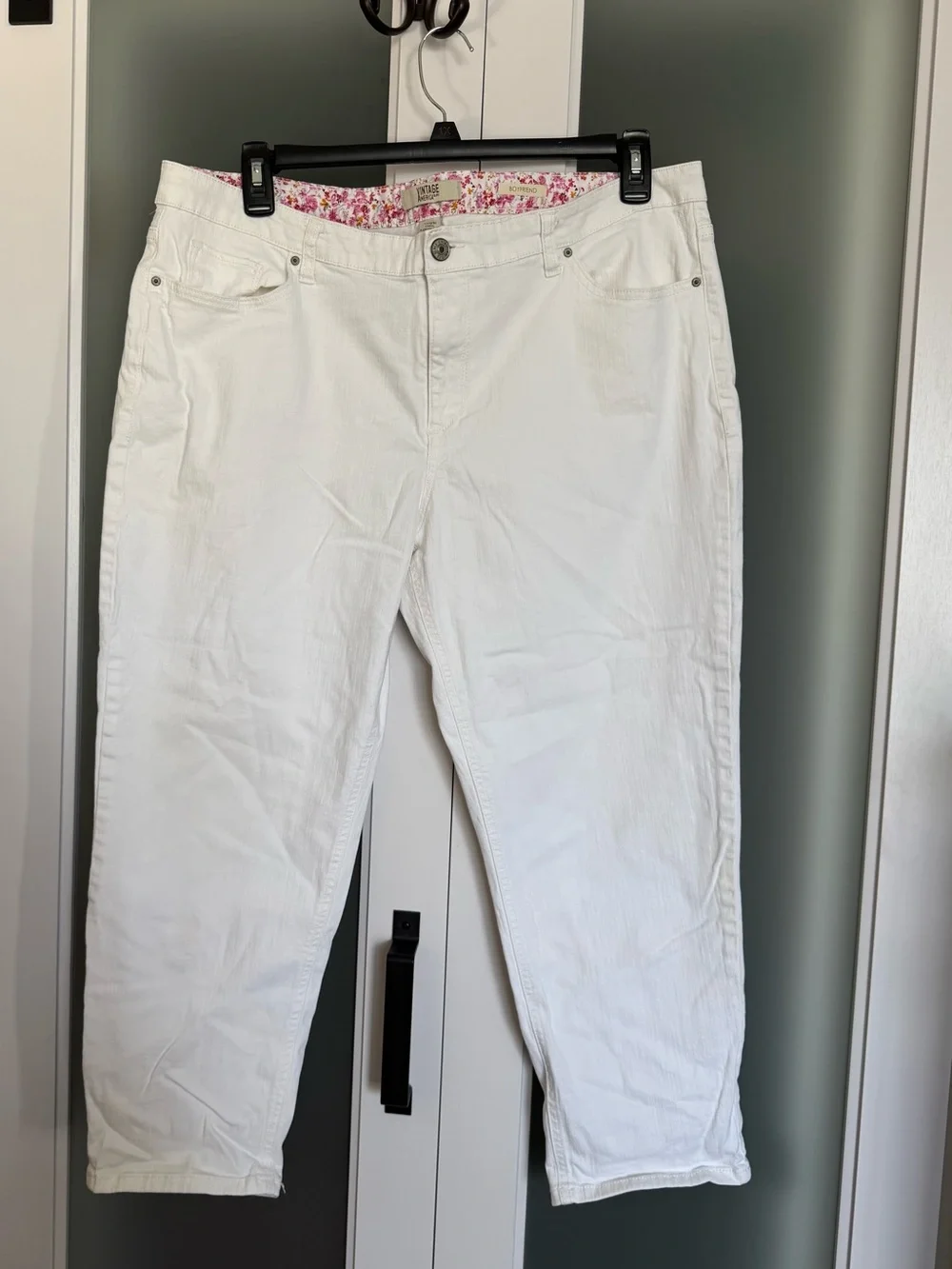 Vintage America White Stretch Cropped Jeans